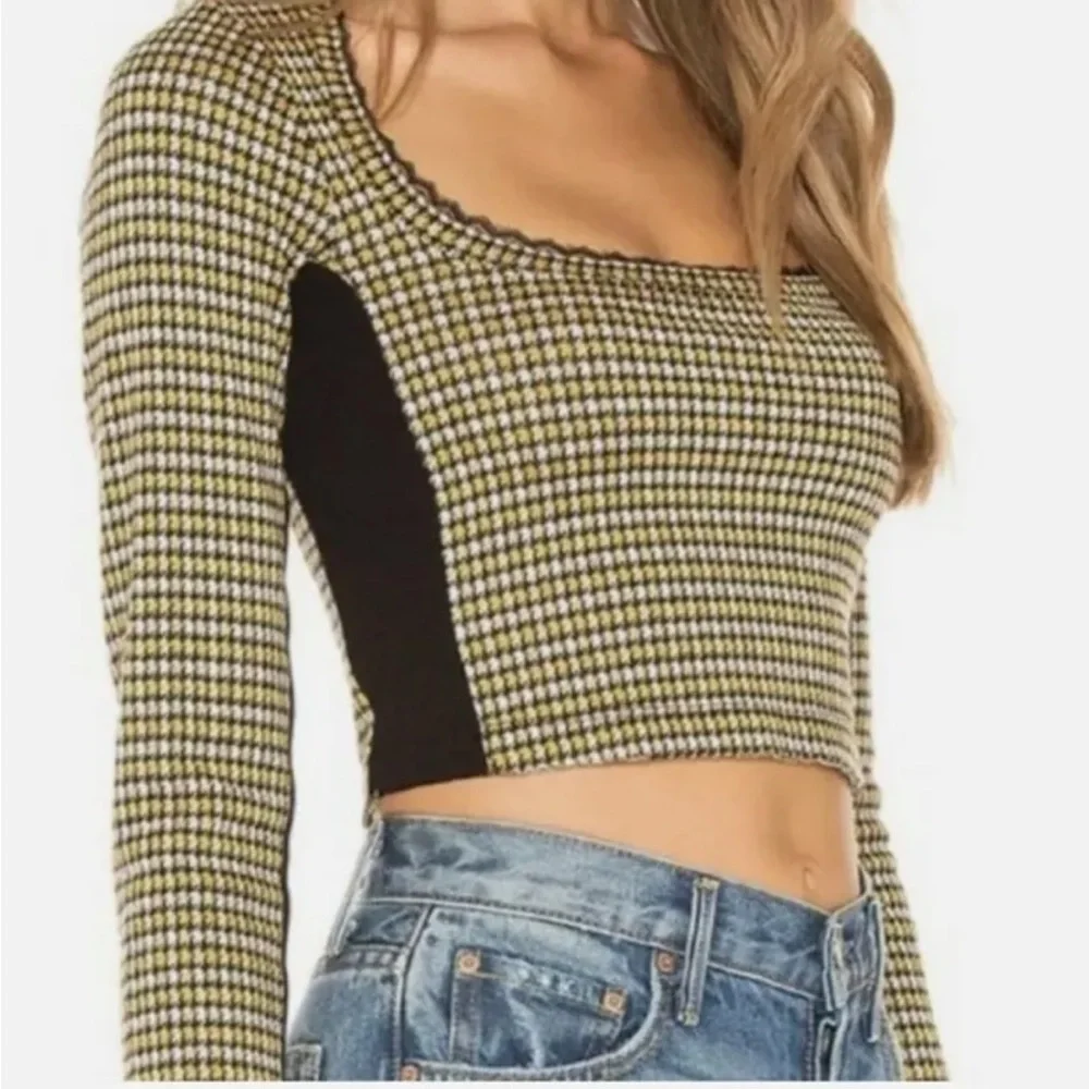 Free People Boston Herringbone Gold Scoop Neck Cropped Long Sleeve Tee‎ S